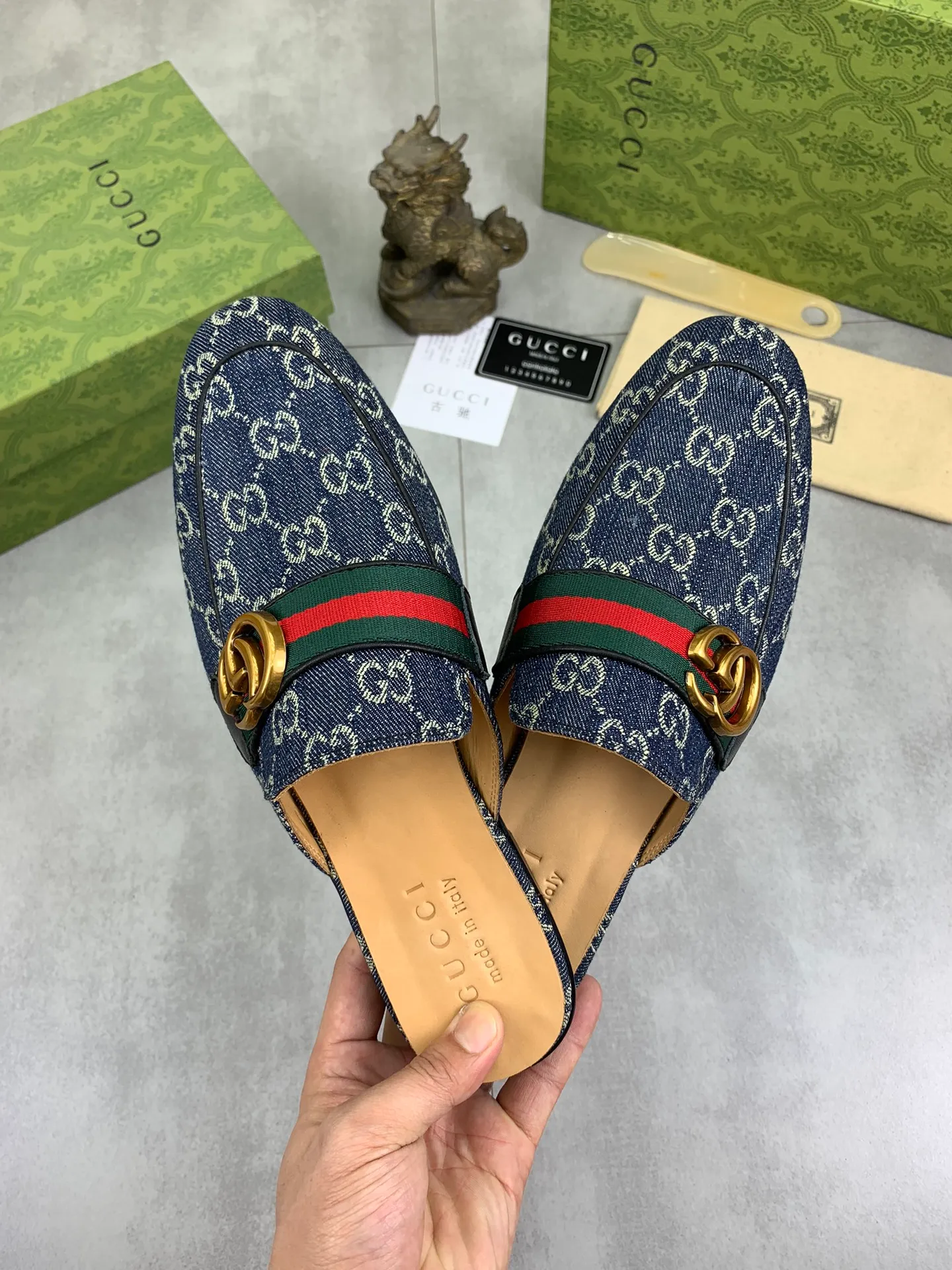 Men's Men's Shoes💰P480💰【New Style】Water-dyed Niuli High Quality Gucci half-drag business leather shoes hot selection (Gucci) official website latest Gucci half-drag 🎁 business leather shoes, hot style 💥 simple and elegant style, exclusive for trendy men. Unique official website latest brand original double G embossing Elements 👑 Original Gucci decoration, fashionable and elegant, fabric original calfskin ✅ Fully imported first-layer cowhide lining, official website designated wear-resistant, rubber business outsole, classic model taken at the counter in real life 🎬Number: 38-44 (45 46 customized) 2⃣️colors available